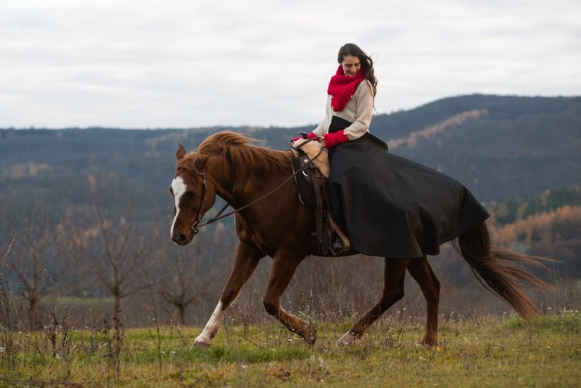 Jezdecká sukně SOFTSHELL dlouhá - Pas: Suchý zip