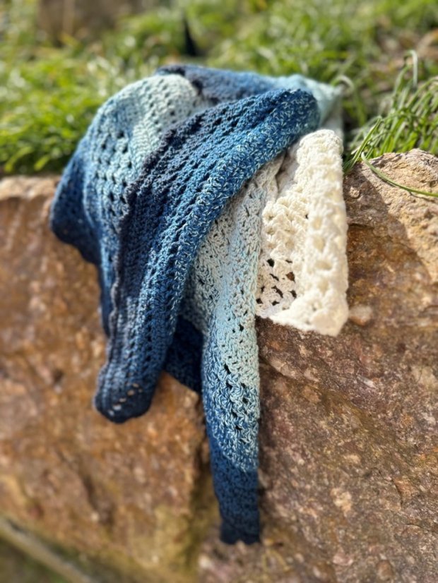 Háčkovaný šátek Nebe